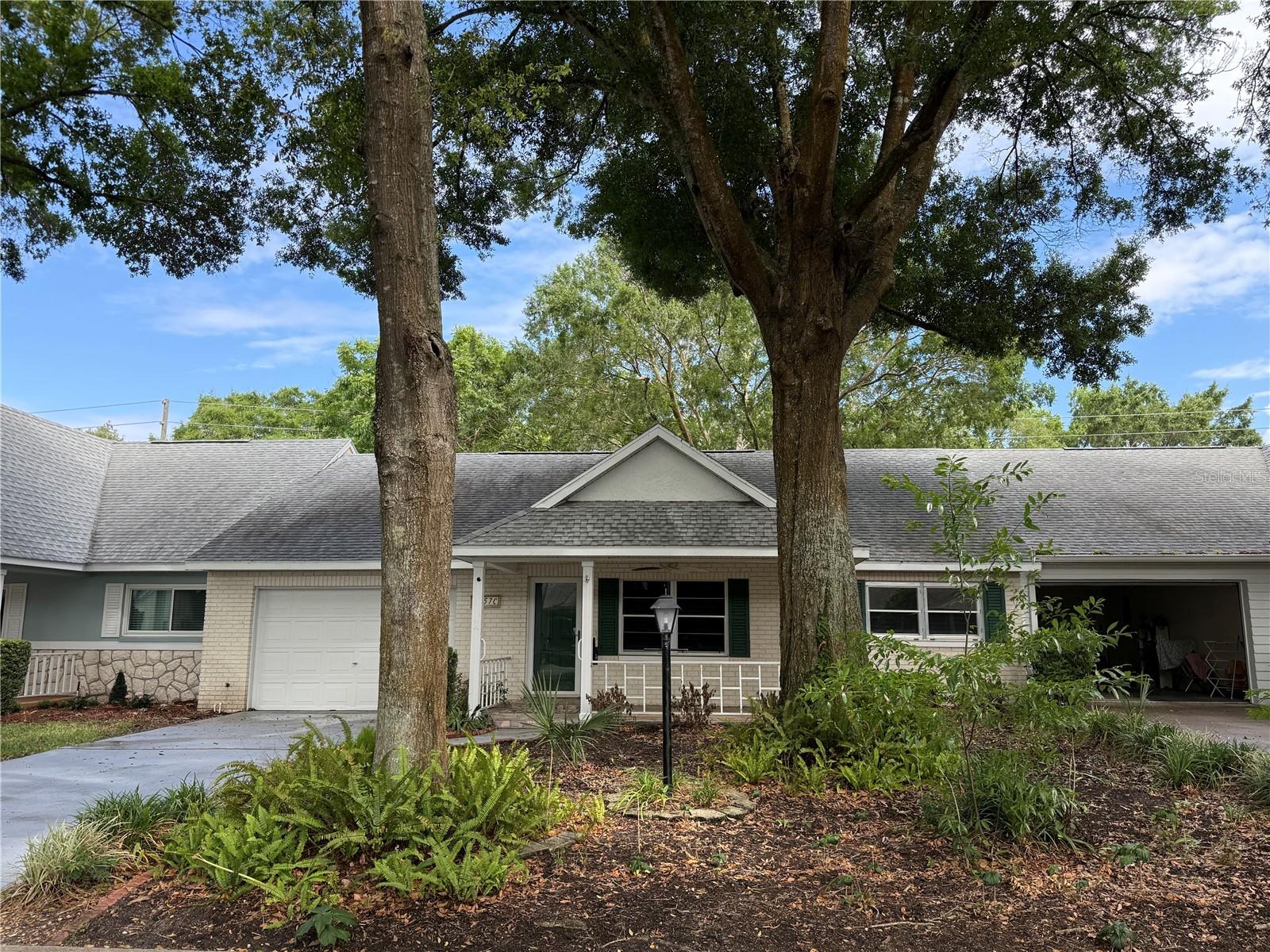 CIRCLE SQUARE WOODS - Residential