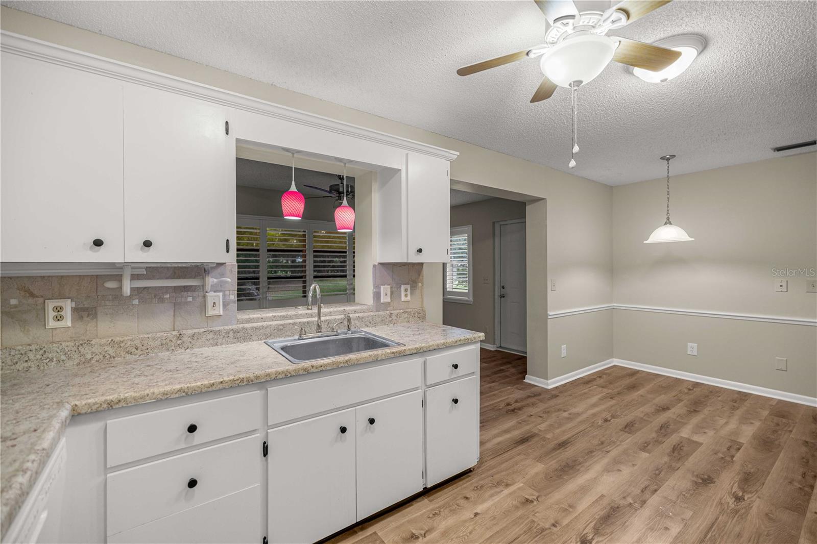 CIRCLE SQUARE WOODS - Residential