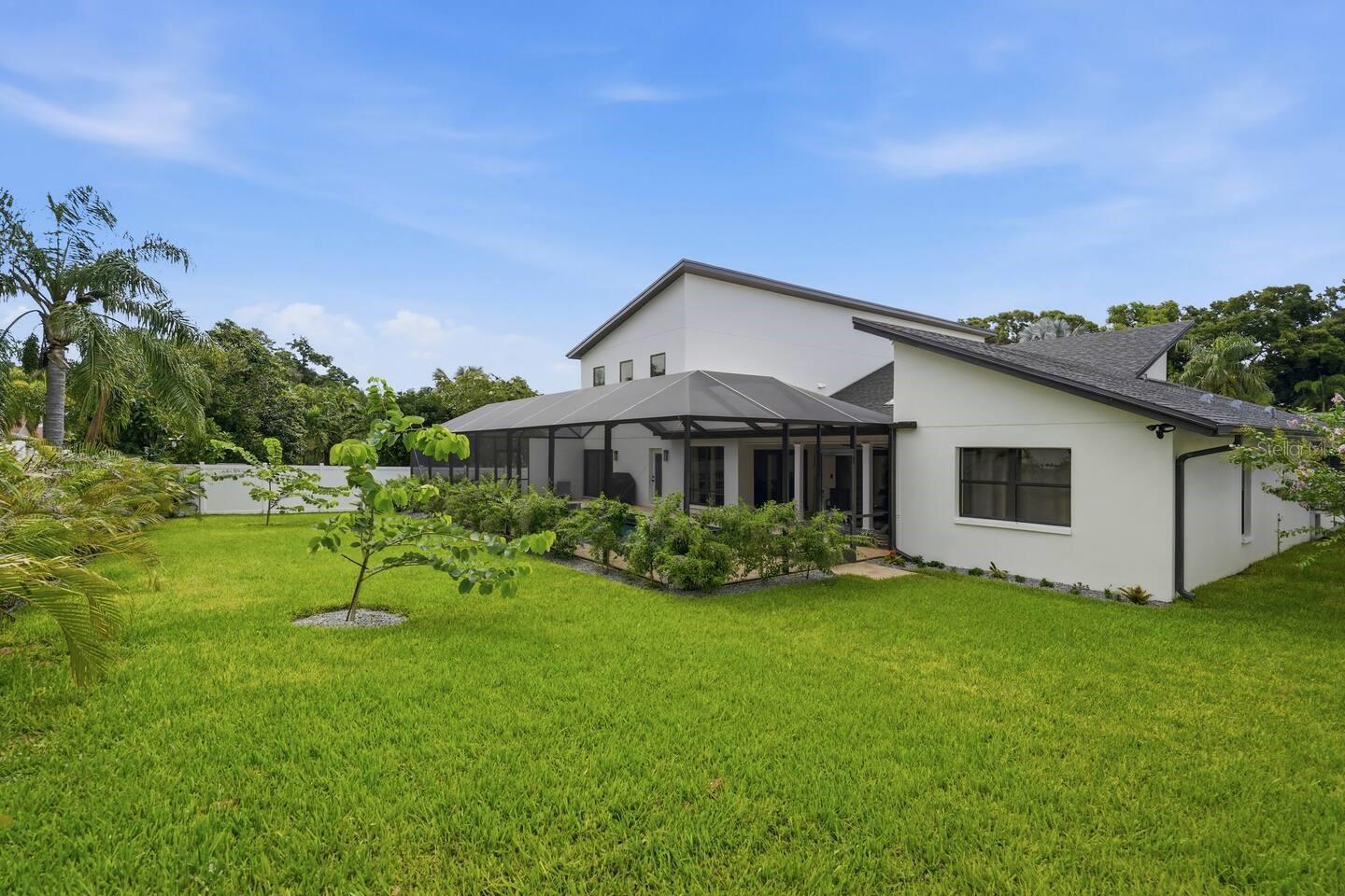 1413 TREETOP DRIVE