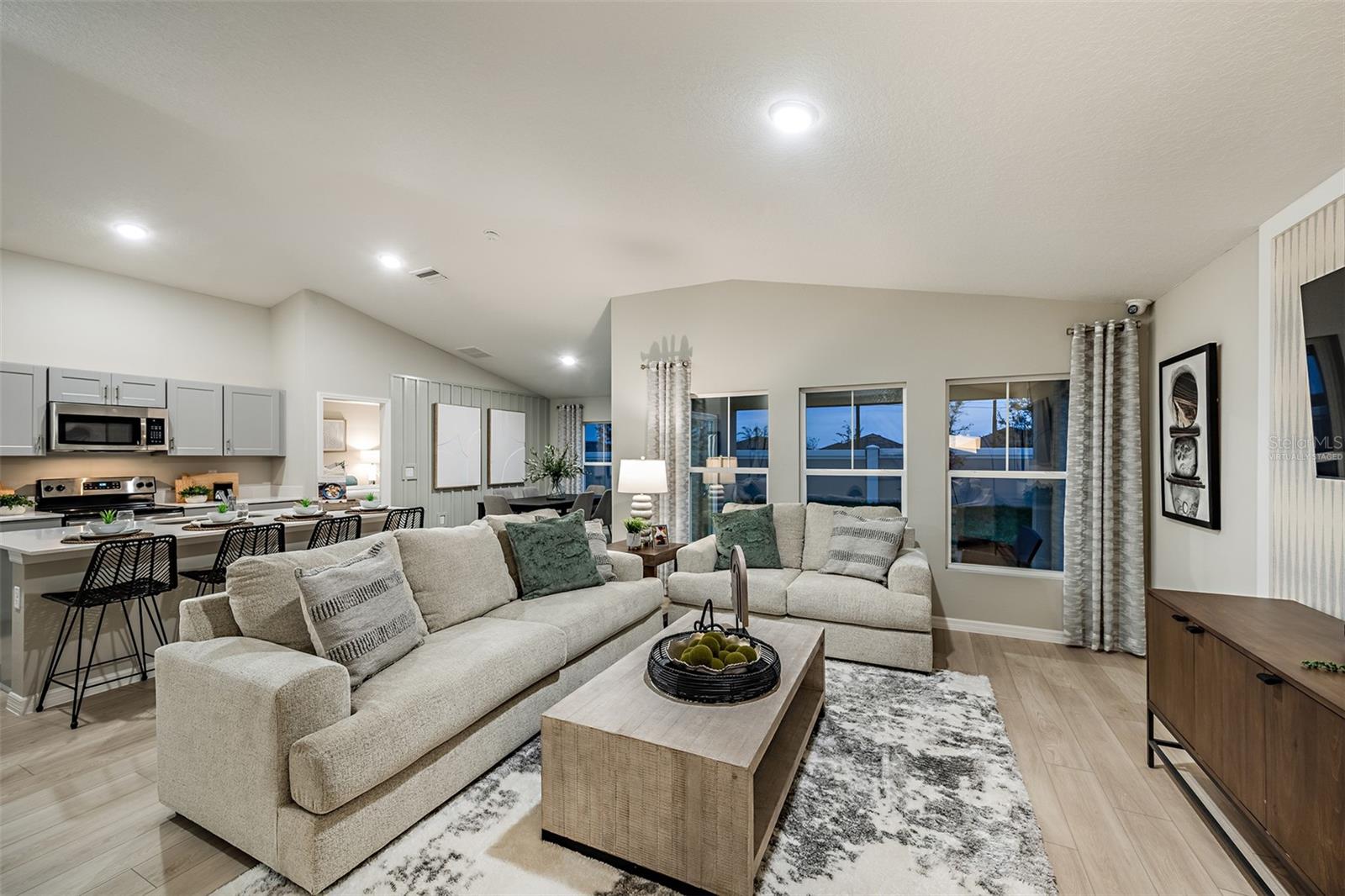 PASADENA RIDGE - Residential