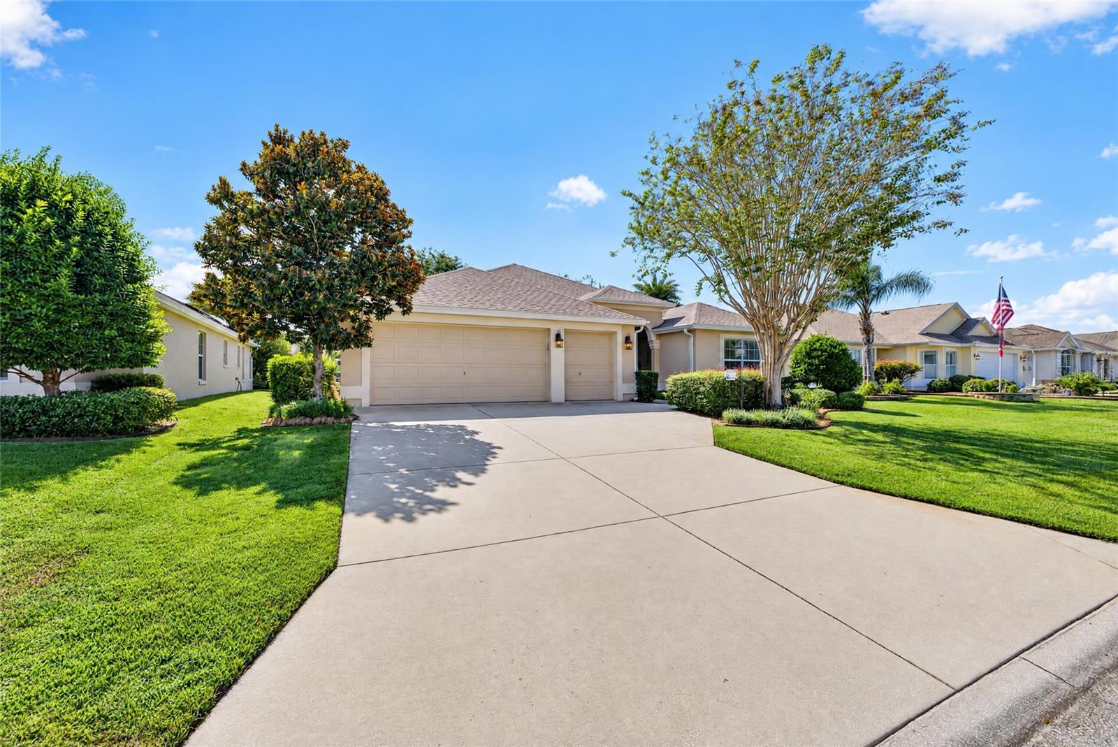 588 BRADFORD LOOP
