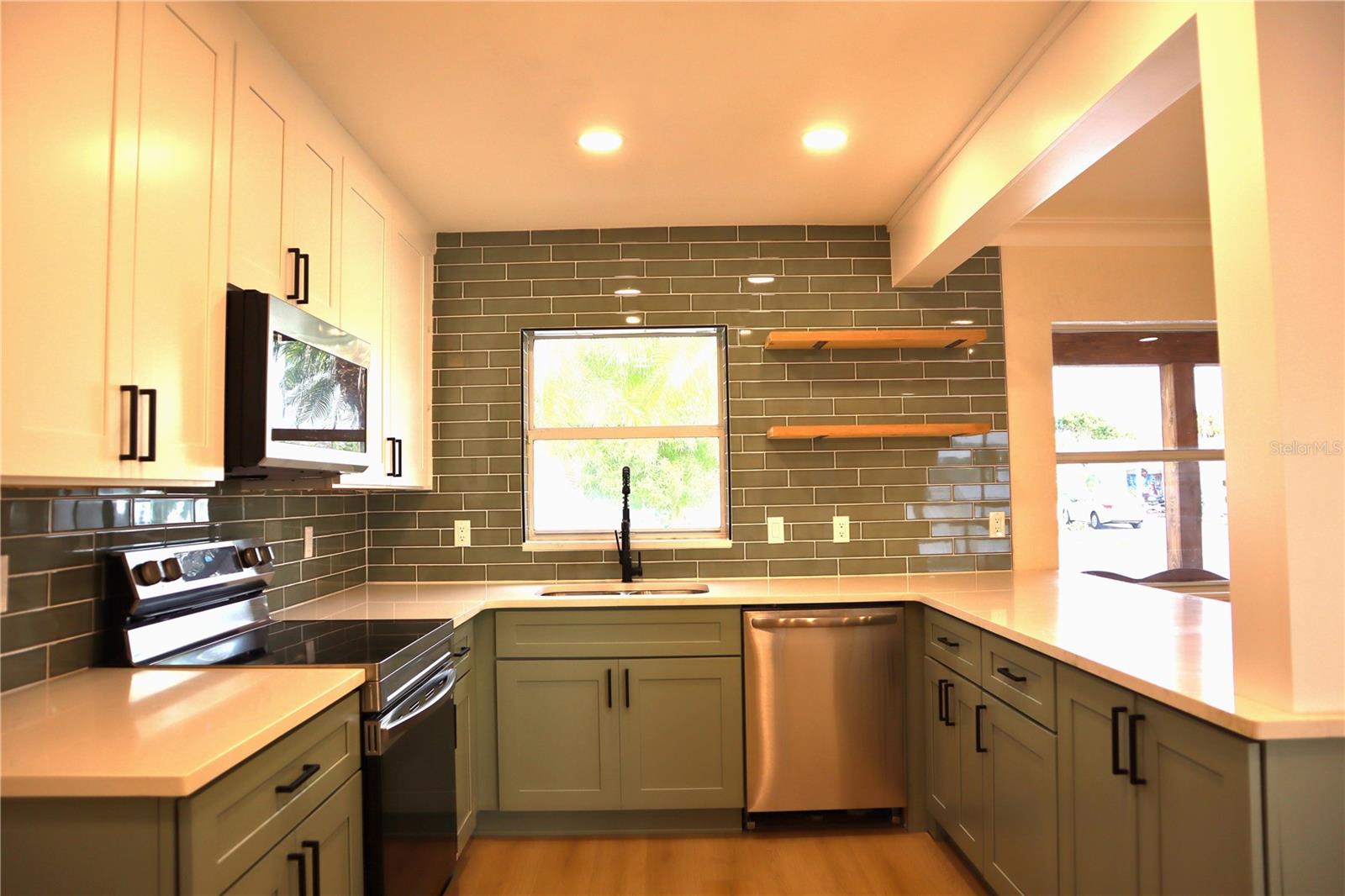 SIRMONS ESTATES - Residential