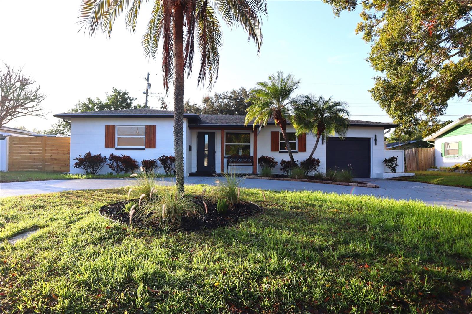 SIRMONS ESTATES - Residential