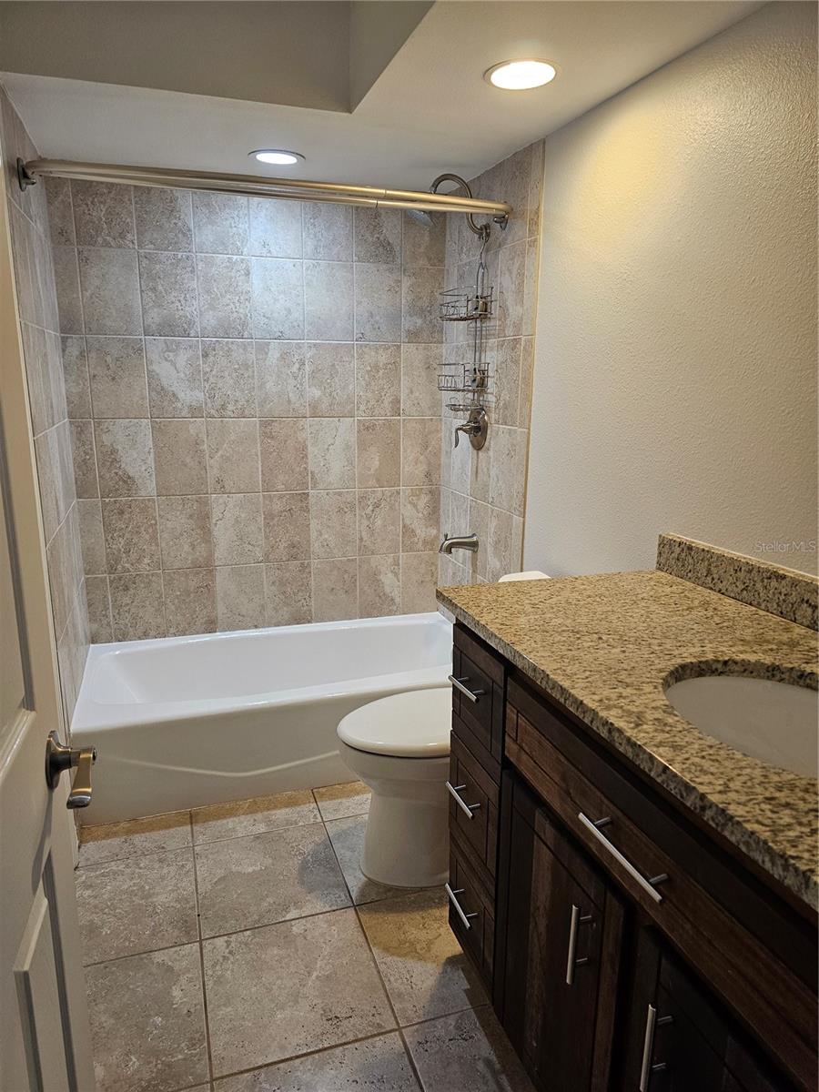 LAKE OF THE WOODS - Residential Lease