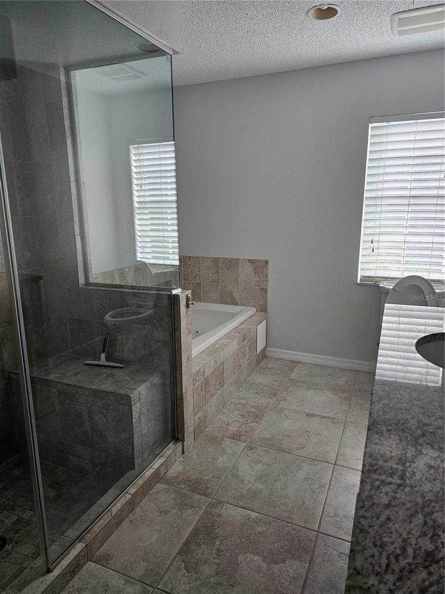 LAKE OF THE WOODS - Residential Lease