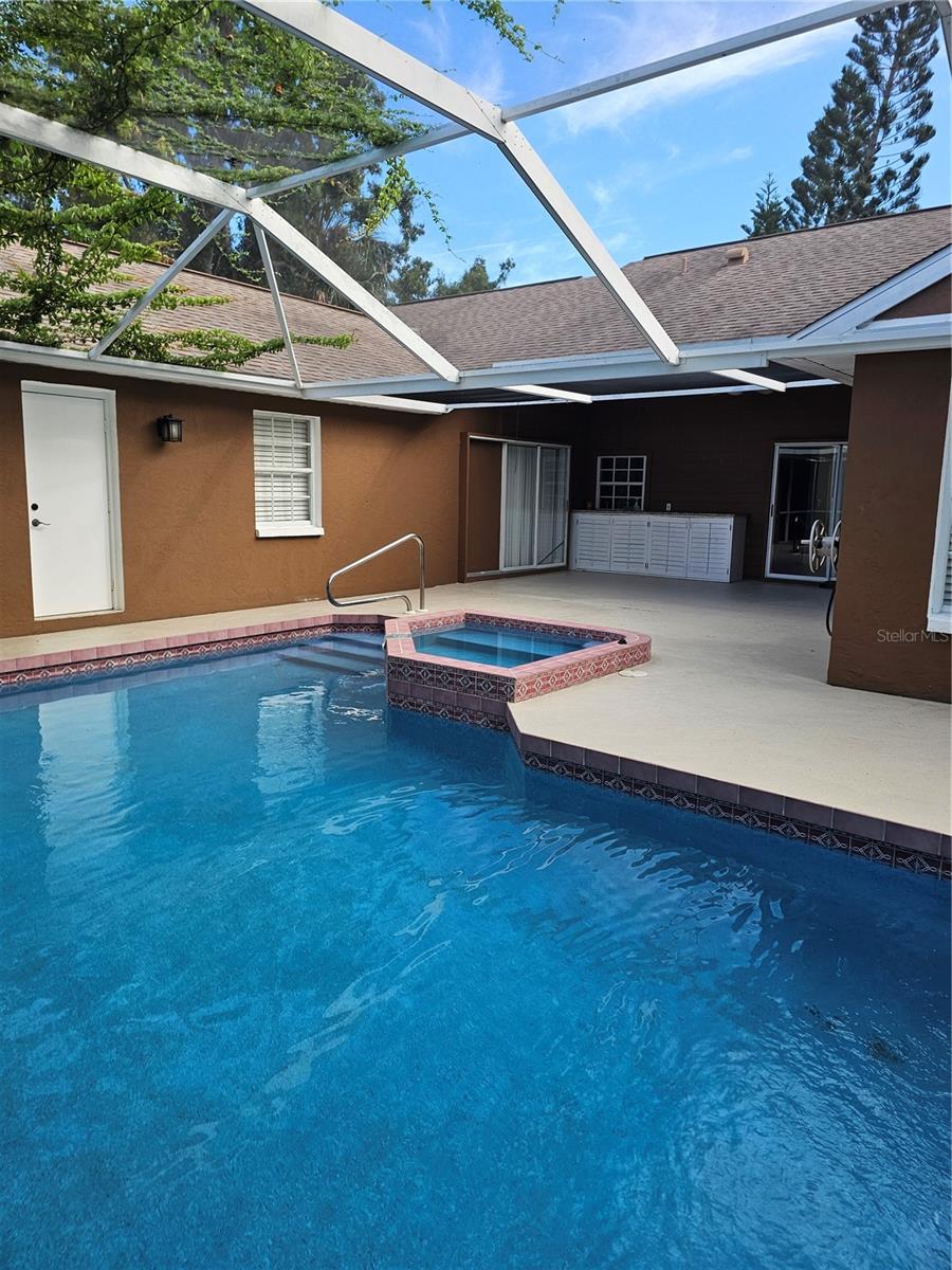 LAKE OF THE WOODS - Residential Lease