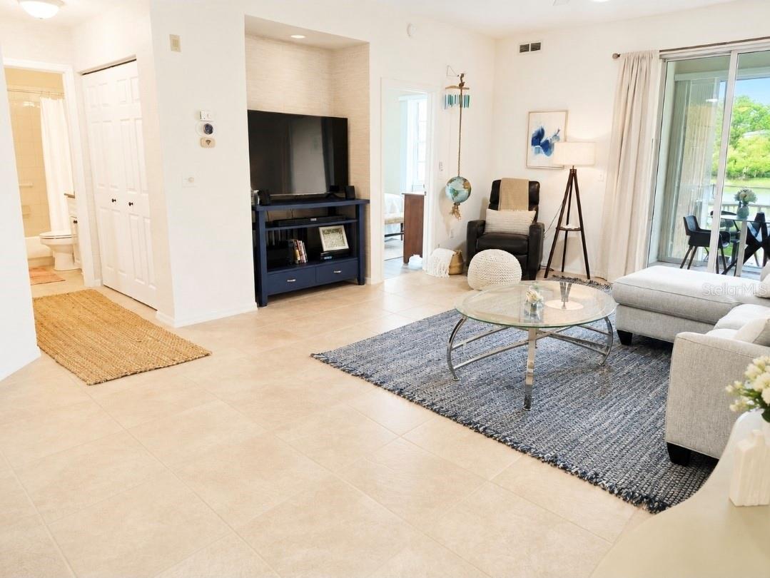 8360 WINGATE DRIVE 811, SARASOTA, FL, 34238 4 8360 WINGATE DRIVE 811