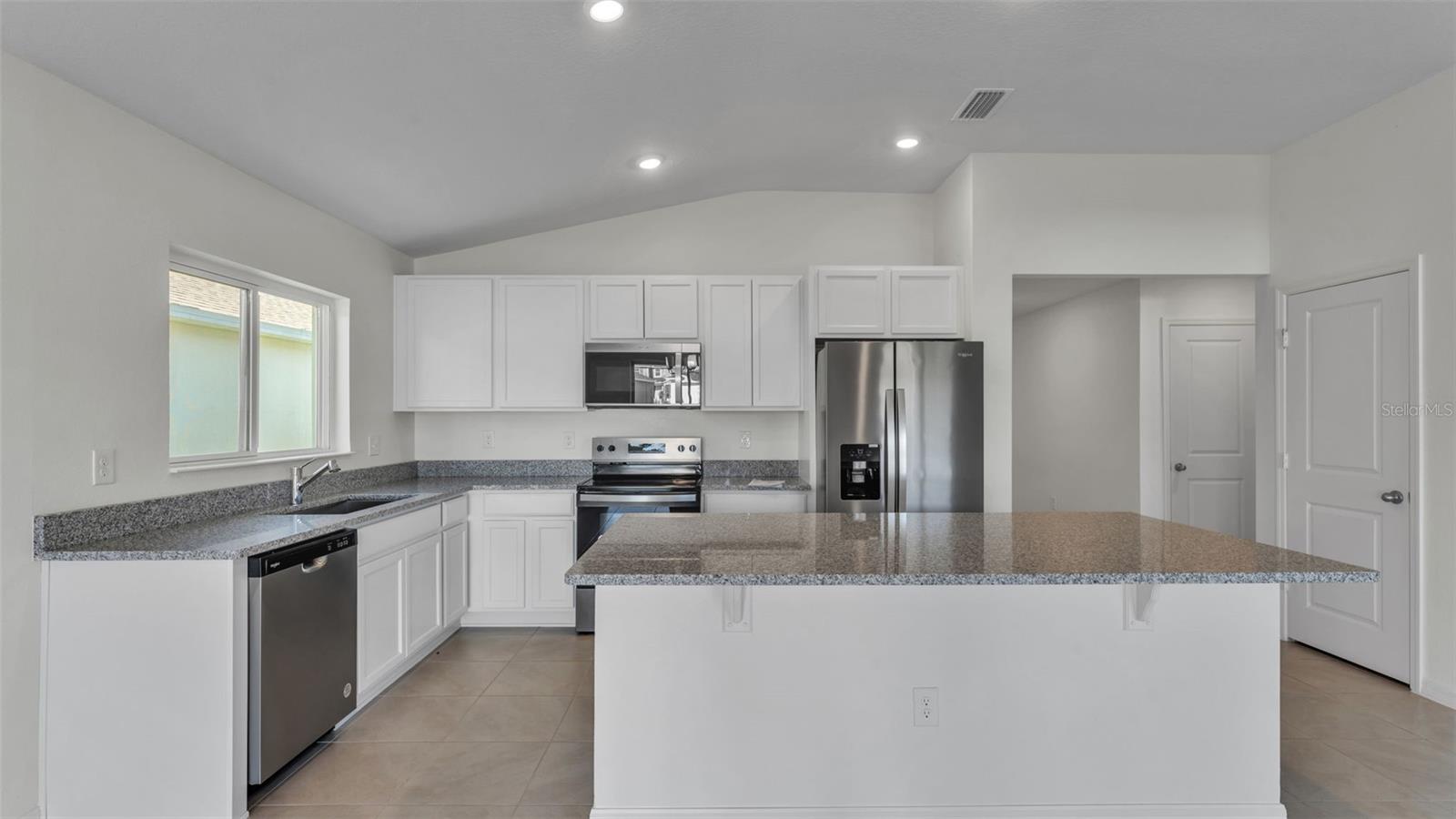 RESERVE AT FOREST LAKE - PHASE 1 - Residential Lease