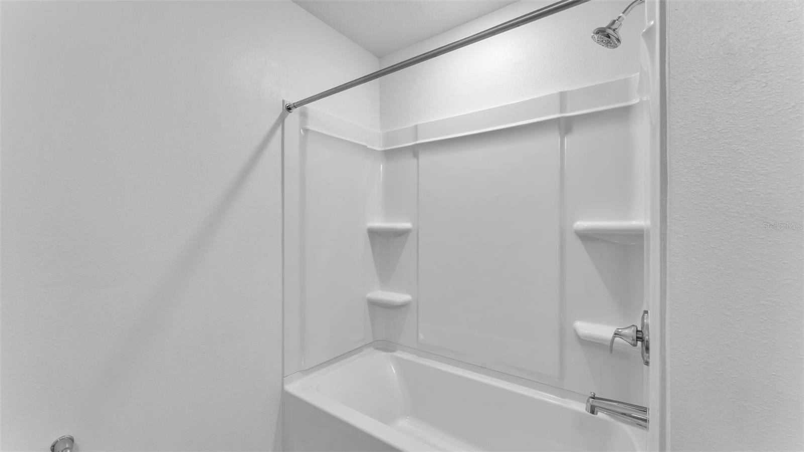 RESERVE AT FOREST LAKE - PHASE 1 - Residential Lease