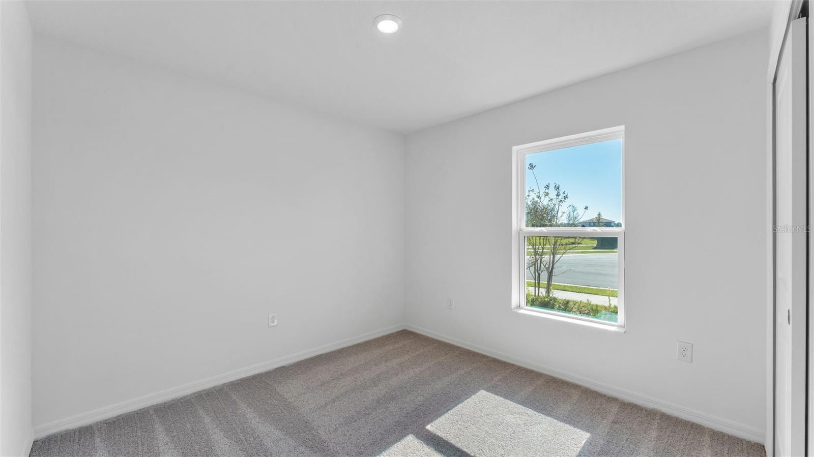 RESERVE AT FOREST LAKE - PHASE 1 - Residential Lease