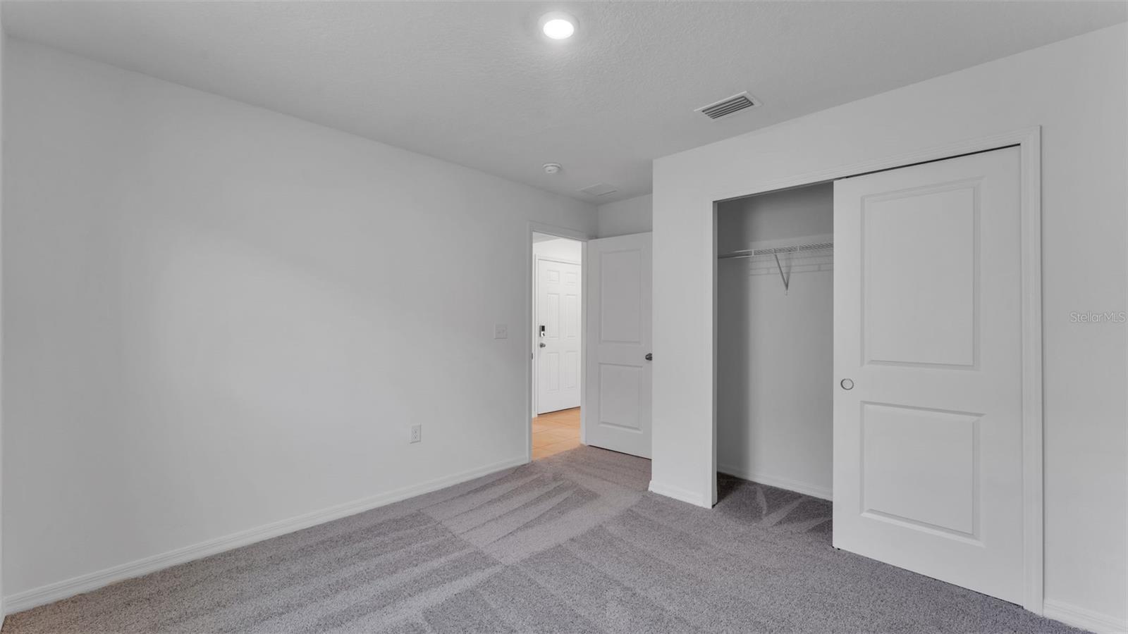 RESERVE AT FOREST LAKE - PHASE 1 - Residential Lease