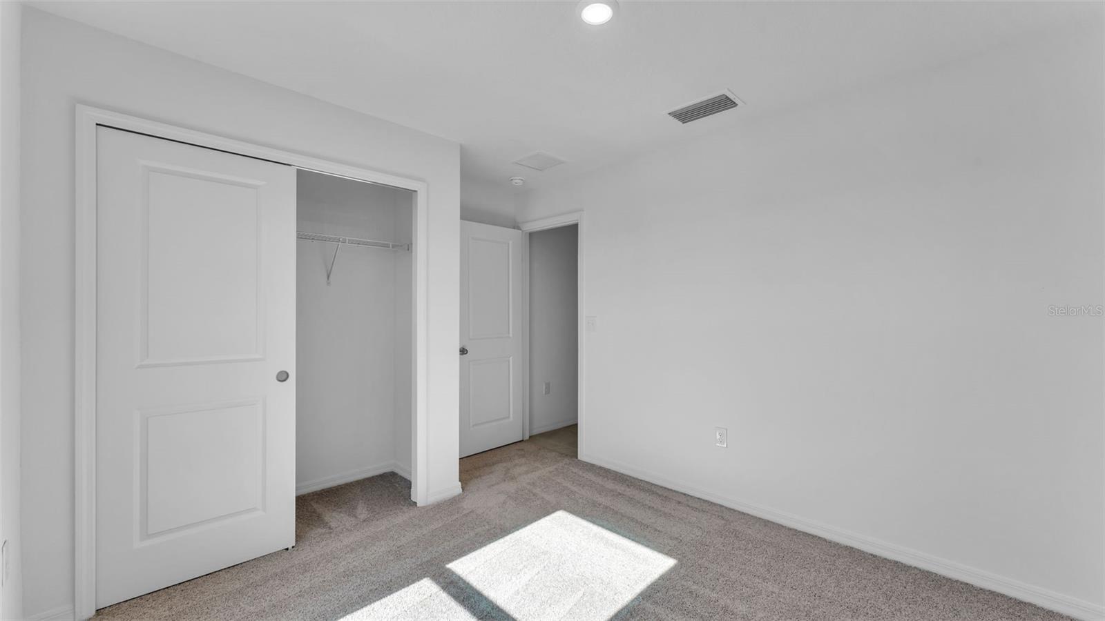 RESERVE AT FOREST LAKE - PHASE 1 - Residential Lease