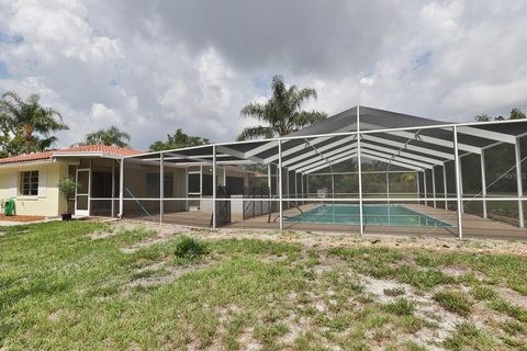 A home in LAKE WALES