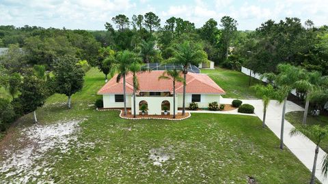 A home in LAKE WALES