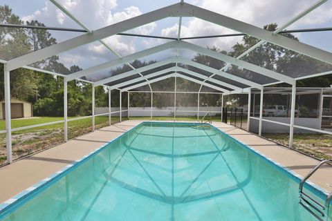 A home in LAKE WALES