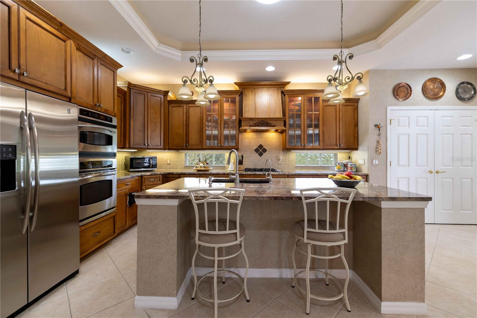 UNIVERSITY PLACE - Residential