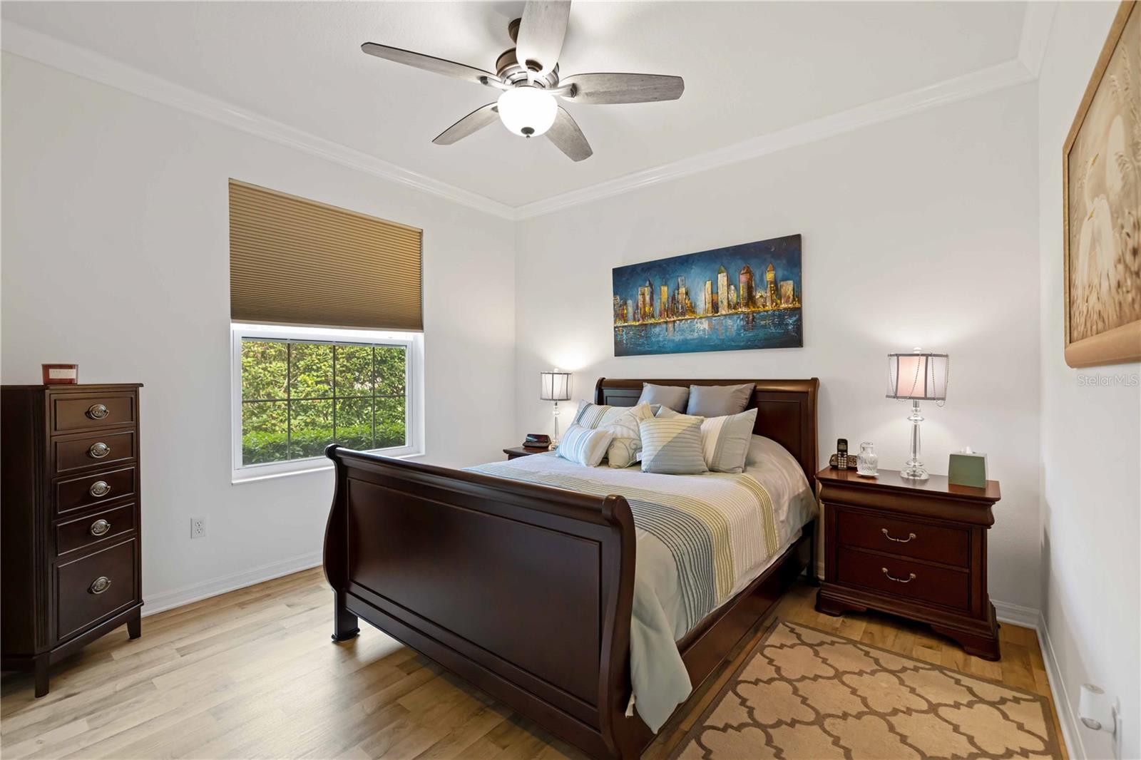 UNIVERSITY PLACE - Residential