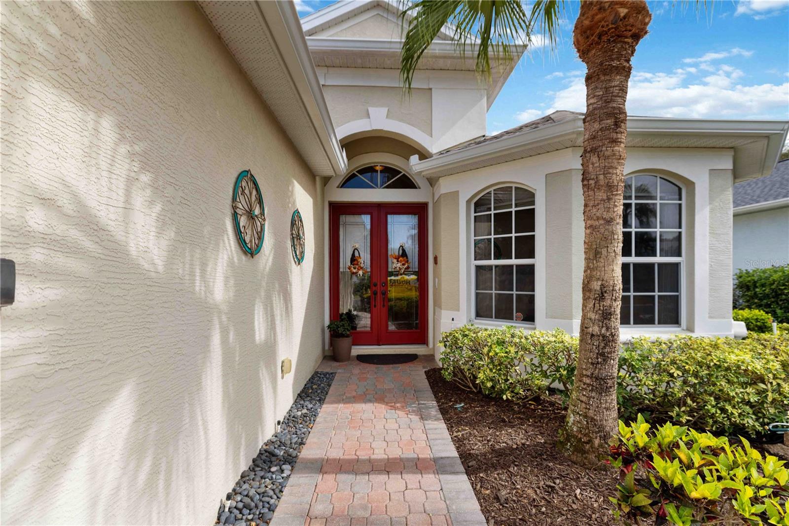 UNIVERSITY PLACE - Residential