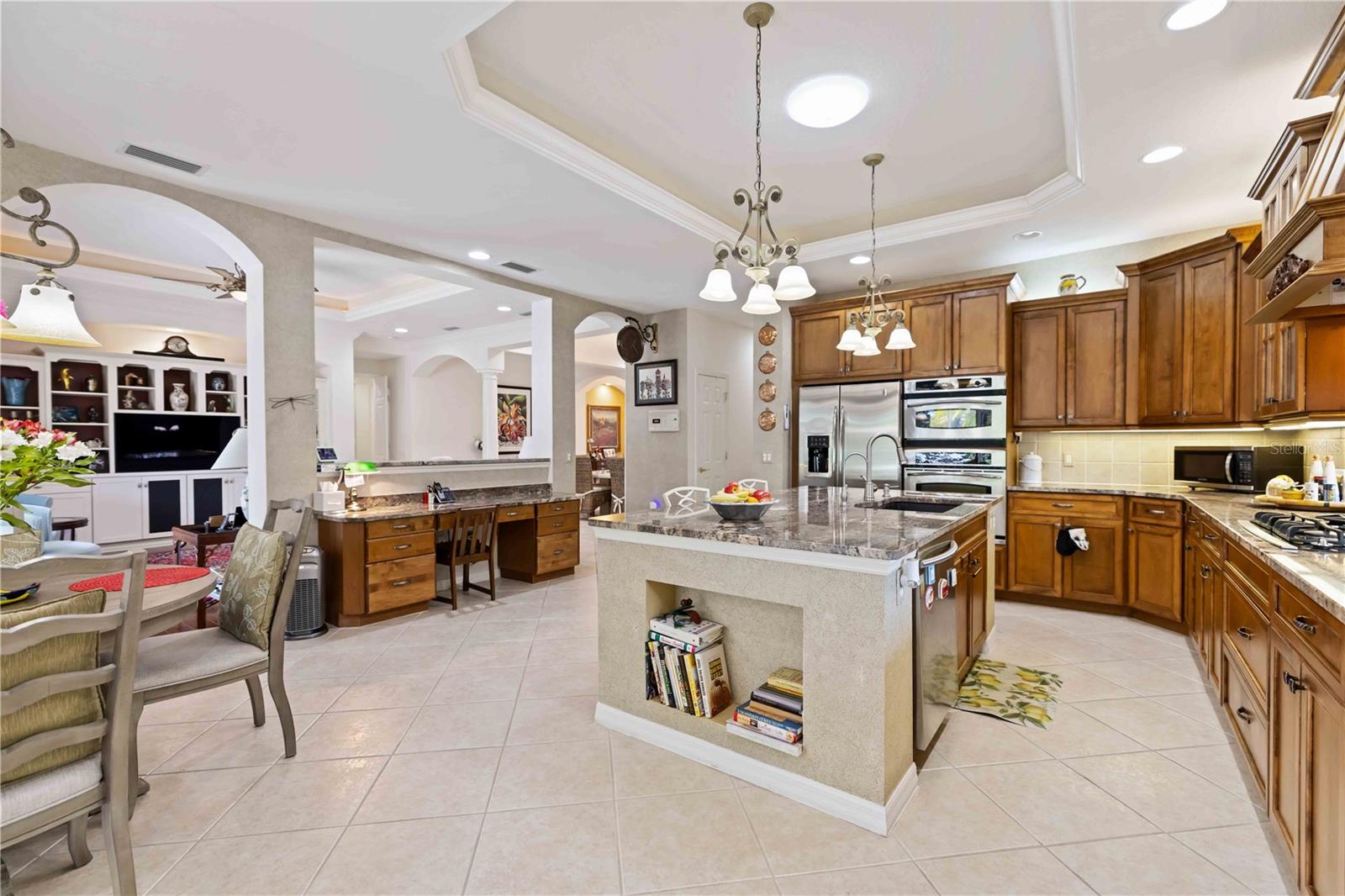 UNIVERSITY PLACE - Residential