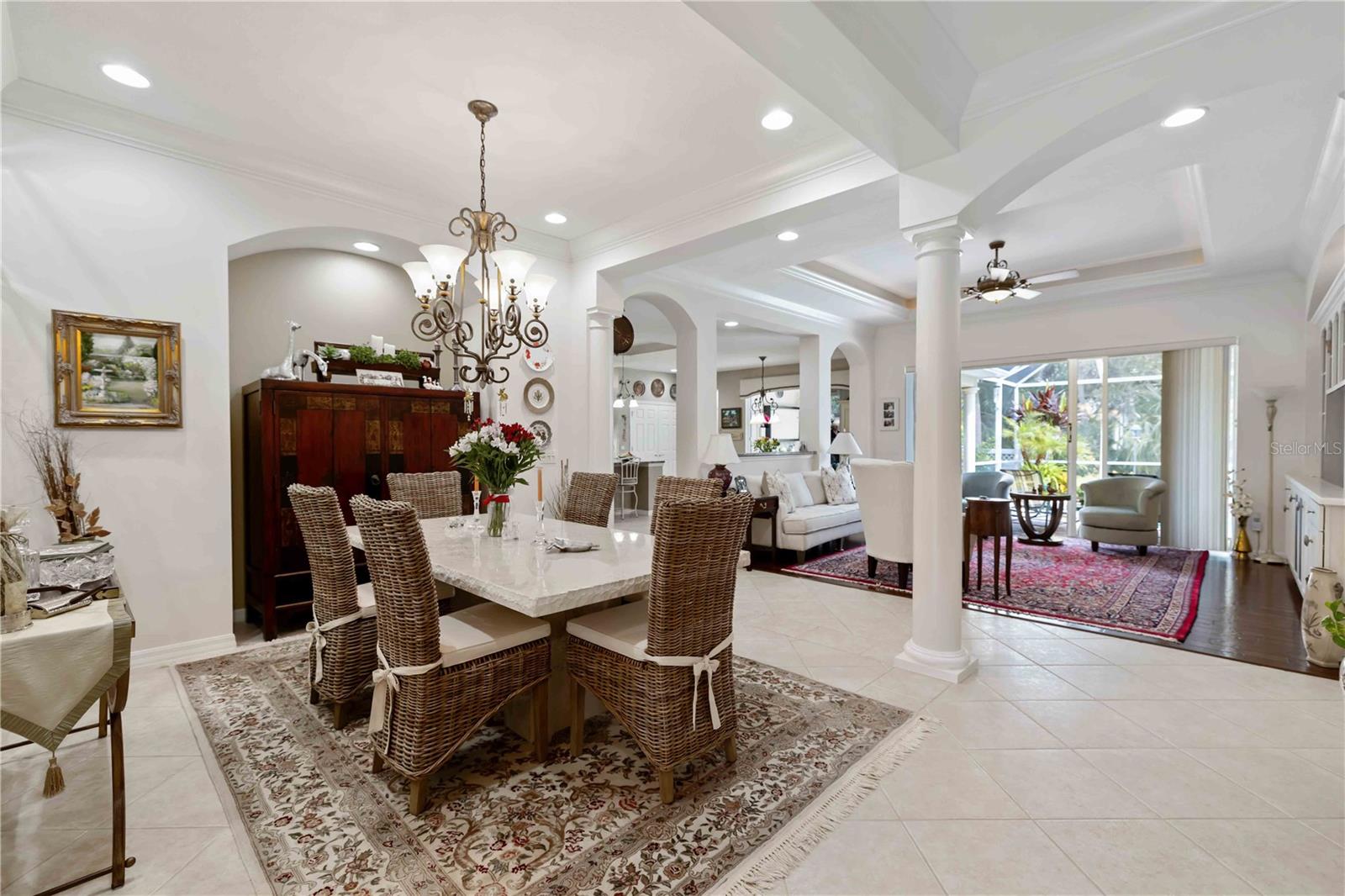 UNIVERSITY PLACE - Residential