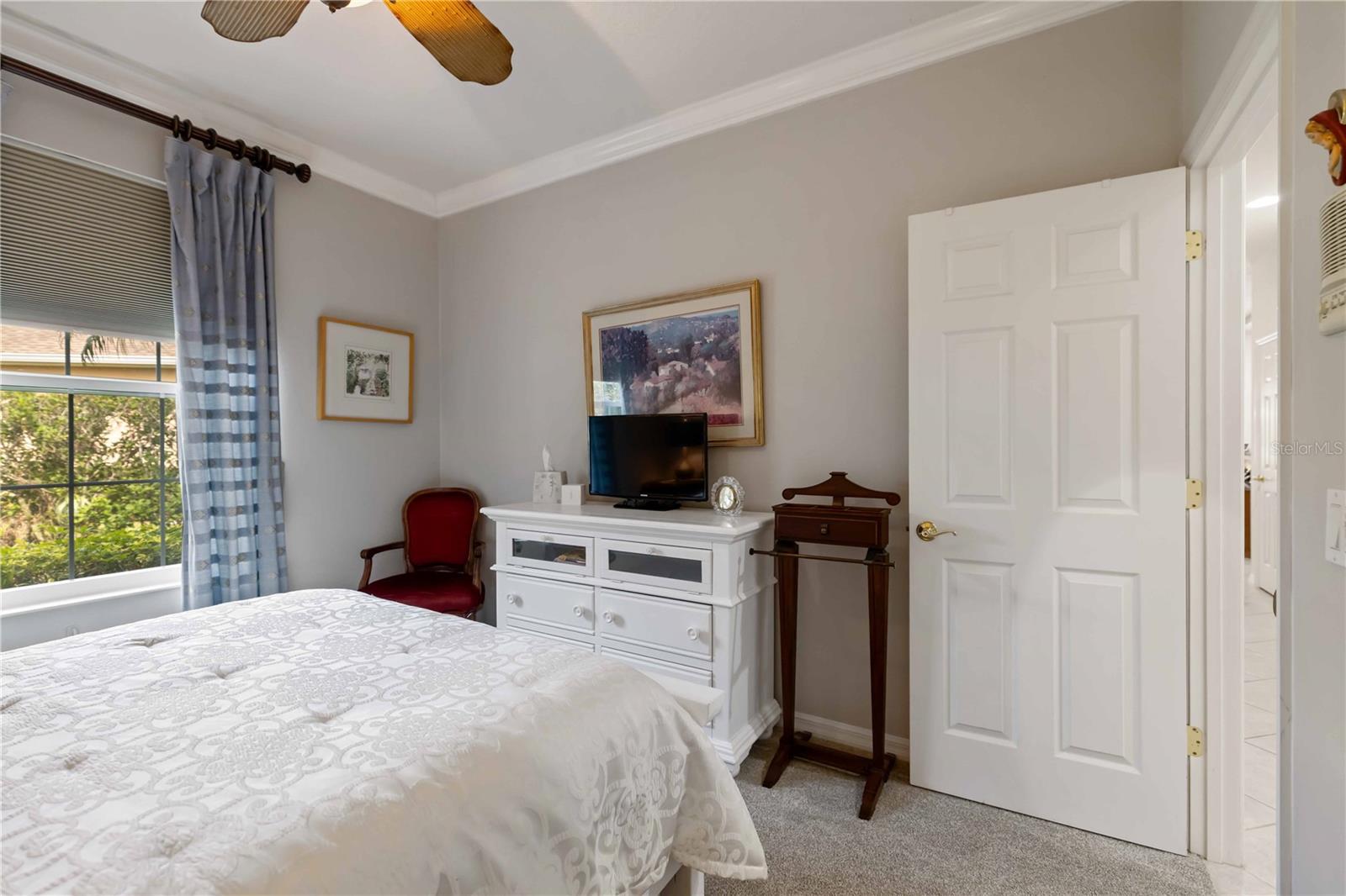 UNIVERSITY PLACE - Residential