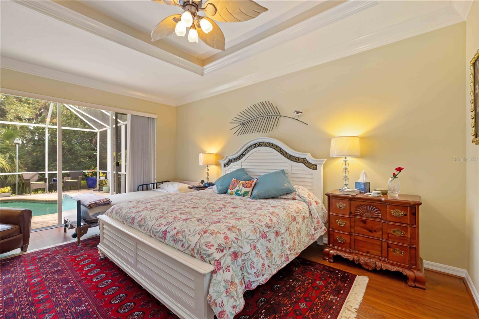 UNIVERSITY PLACE - Residential