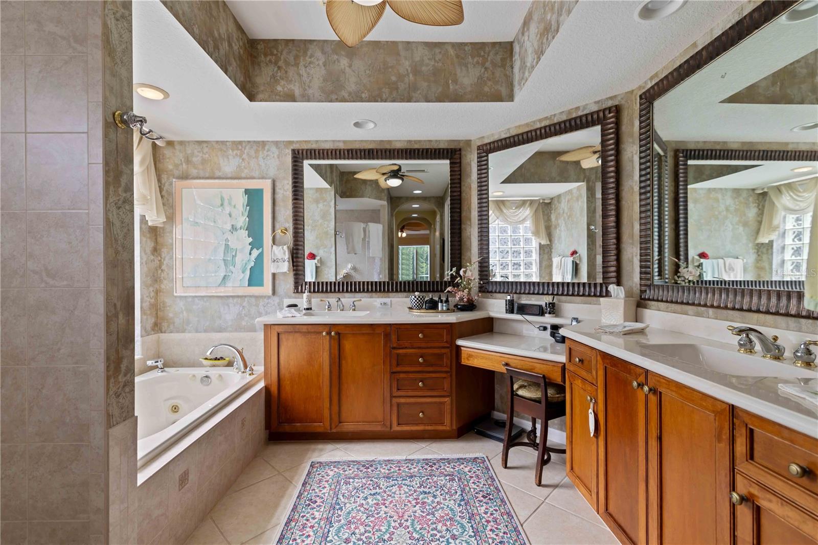 UNIVERSITY PLACE - Residential