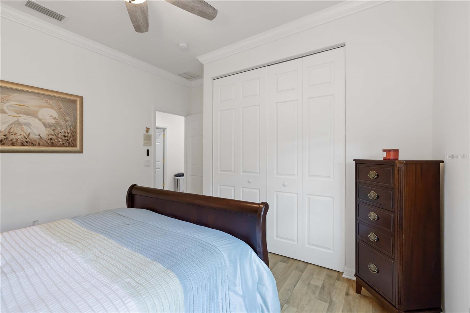 UNIVERSITY PLACE - Residential