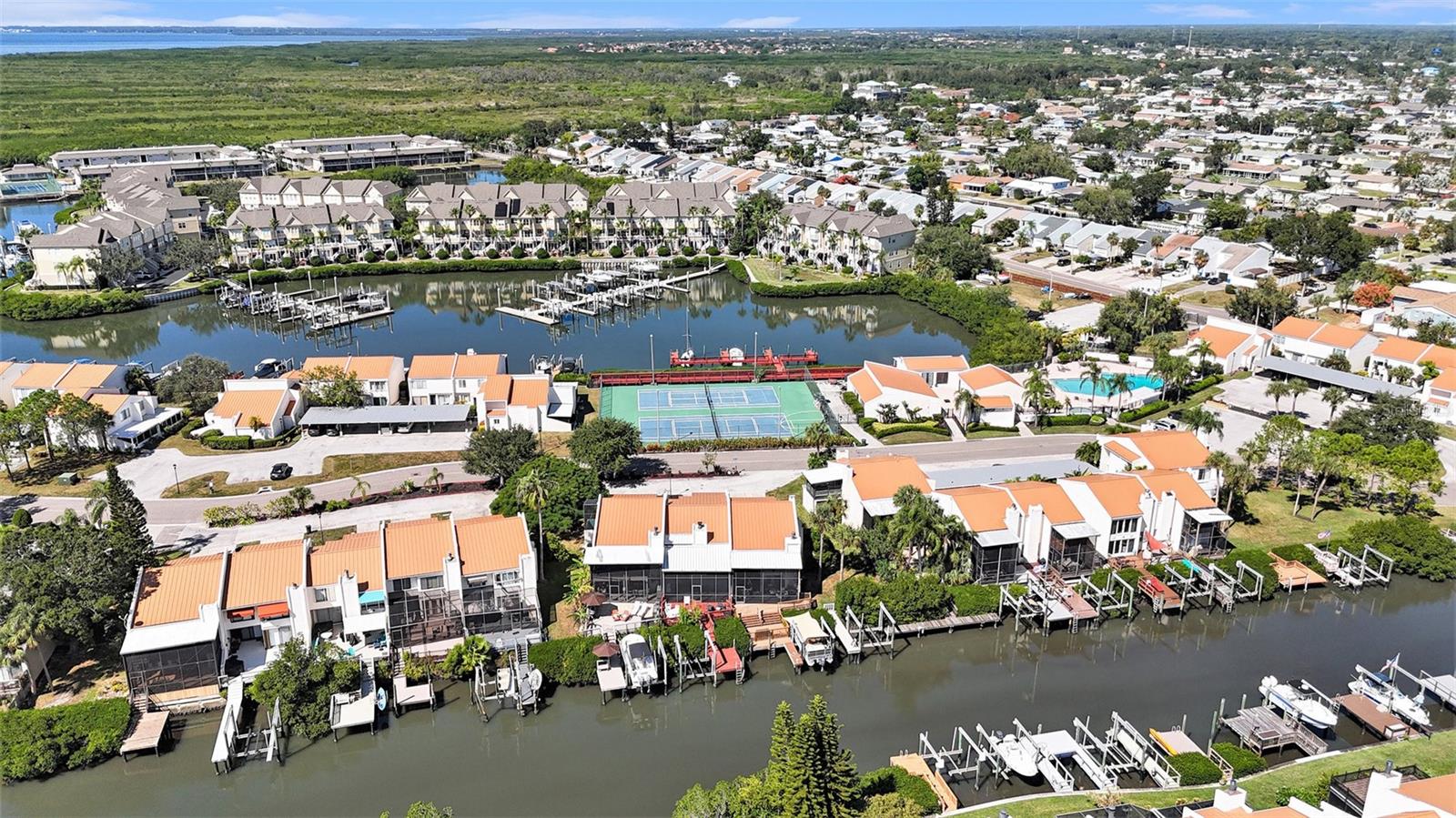 SPINNAKER COVE - Residential