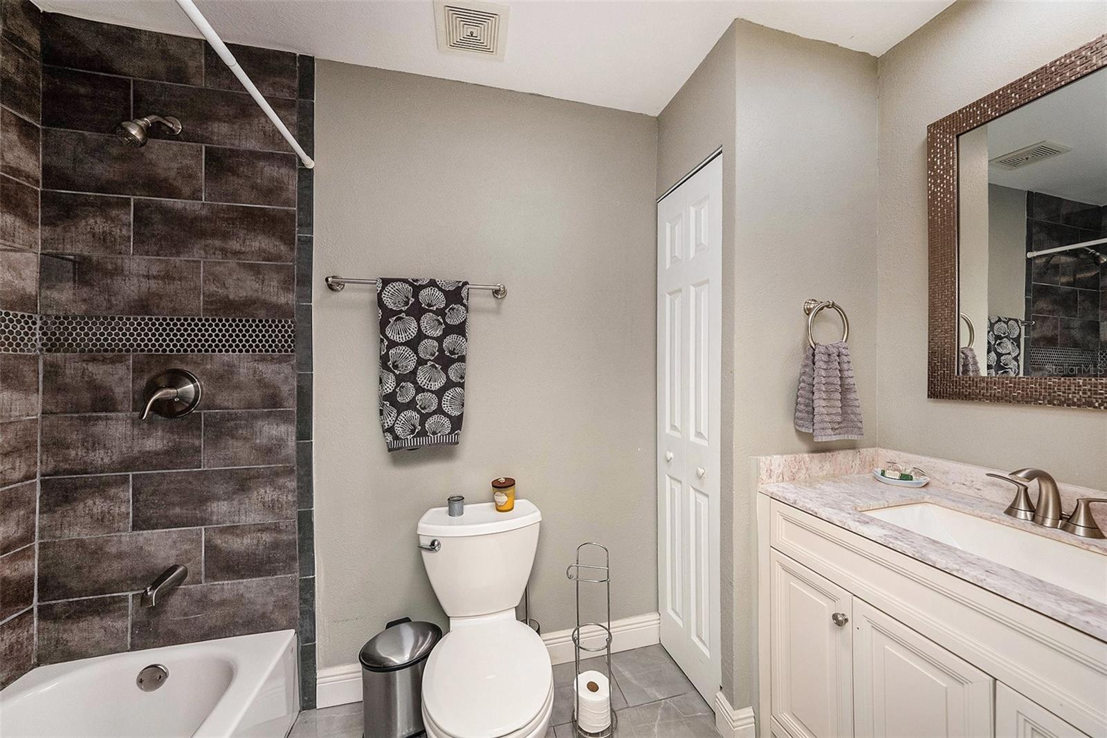 SPINNAKER COVE - Residential