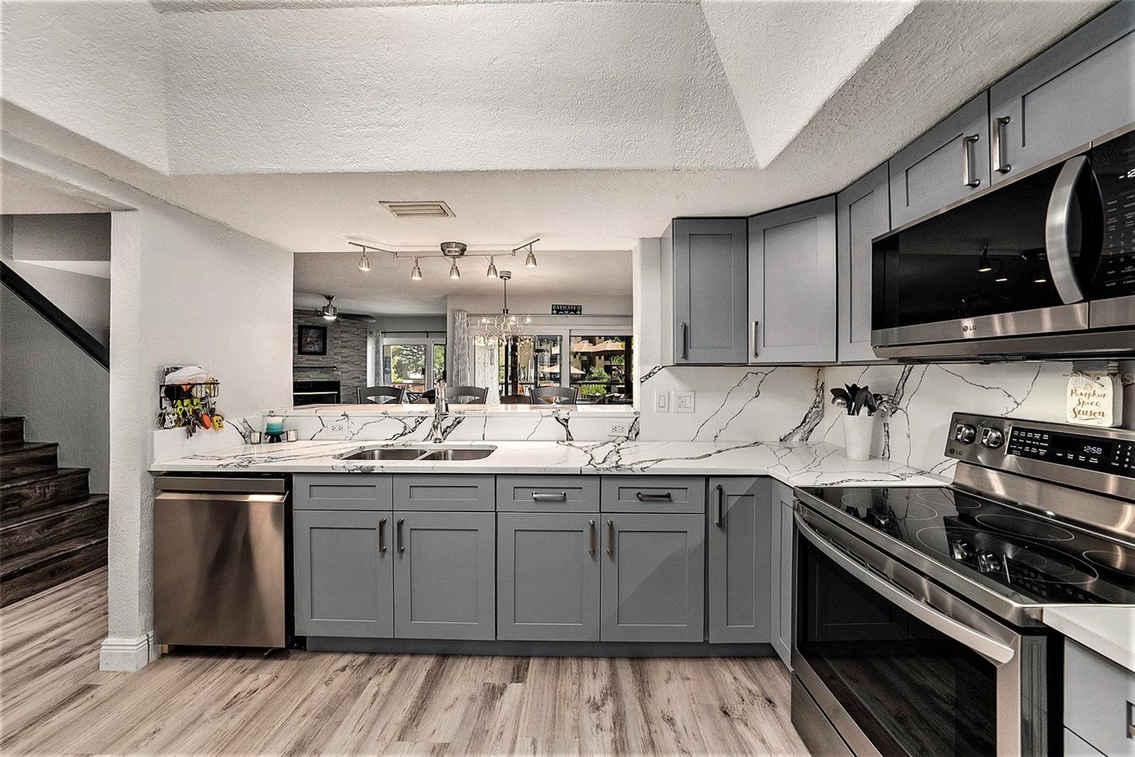 SPINNAKER COVE - Residential