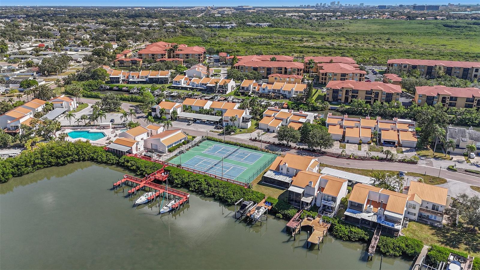 SPINNAKER COVE - Residential