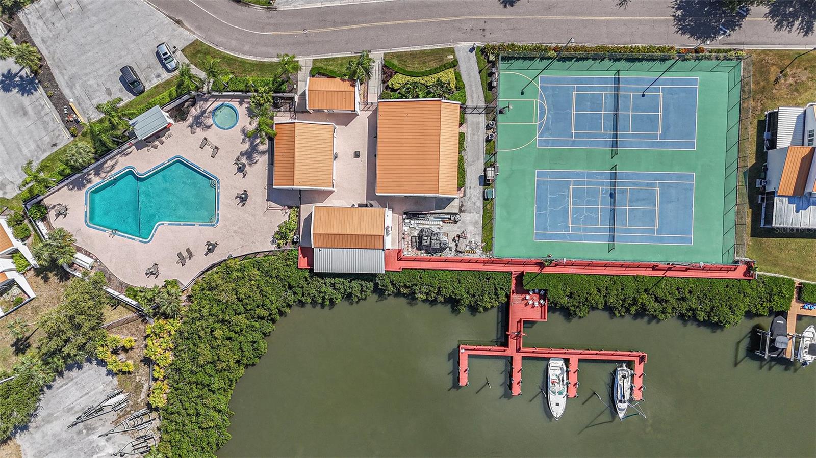 SPINNAKER COVE - Residential