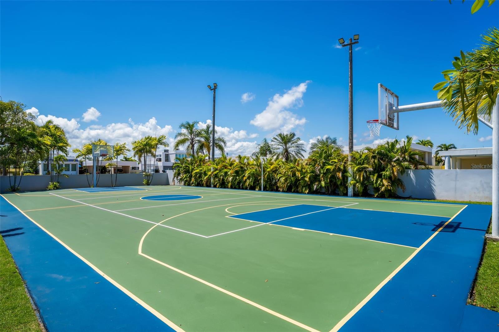 URB PASEO REAL - Residential