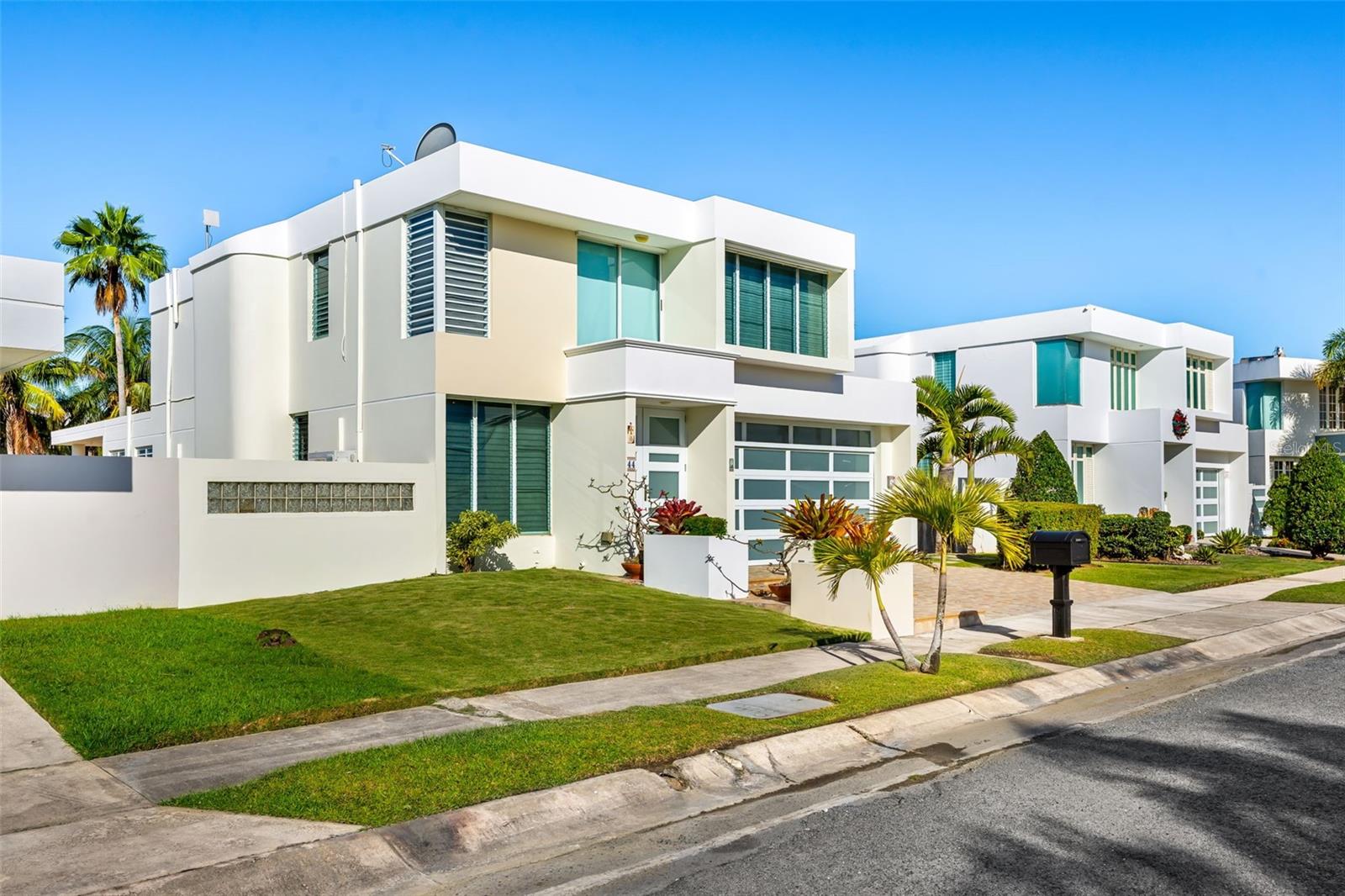 URB PASEO REAL - Residential