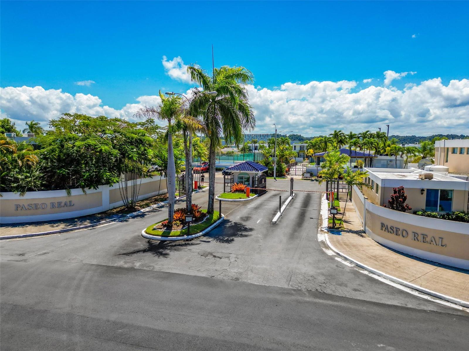 URB PASEO REAL - Residential