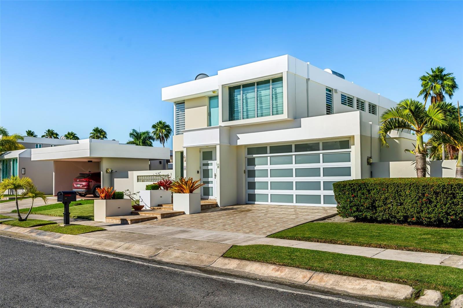 URB PASEO REAL - Residential