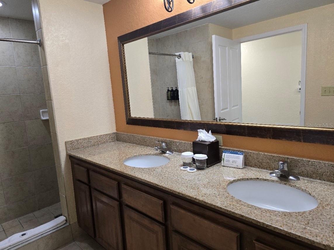 FLORIDAYS ORLANDO RESIDENCE PH 08 - Residential