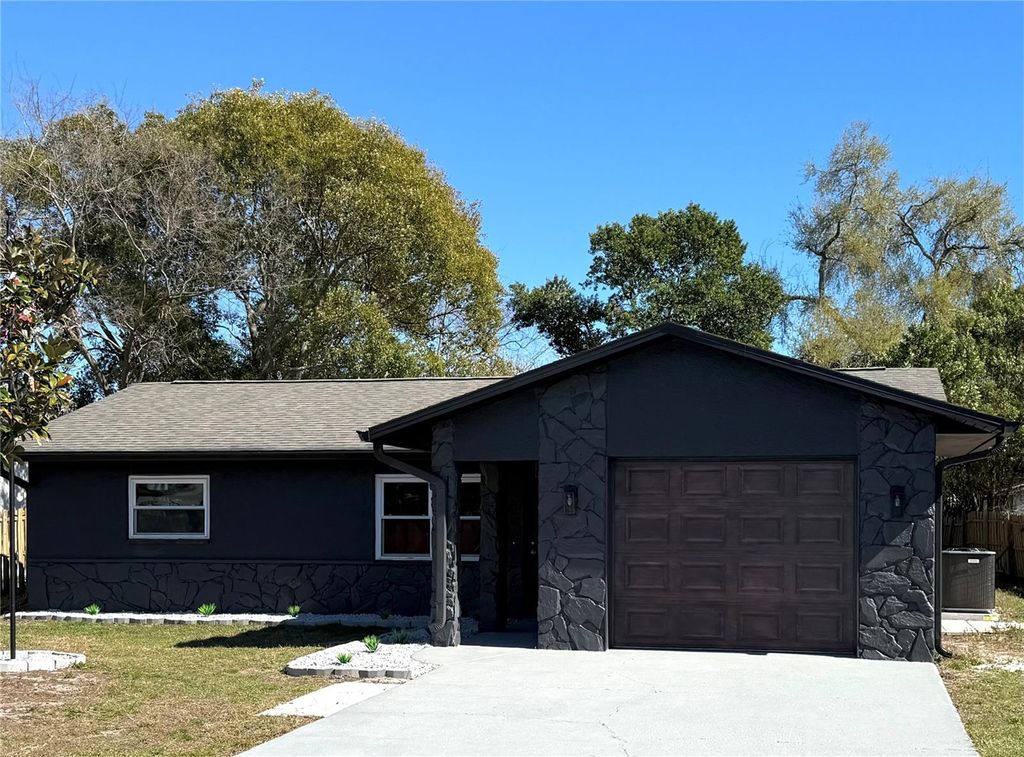 Photo of 12914 Buckhorn Drive, Hudson, FL 34669 (MLS # W7883372)