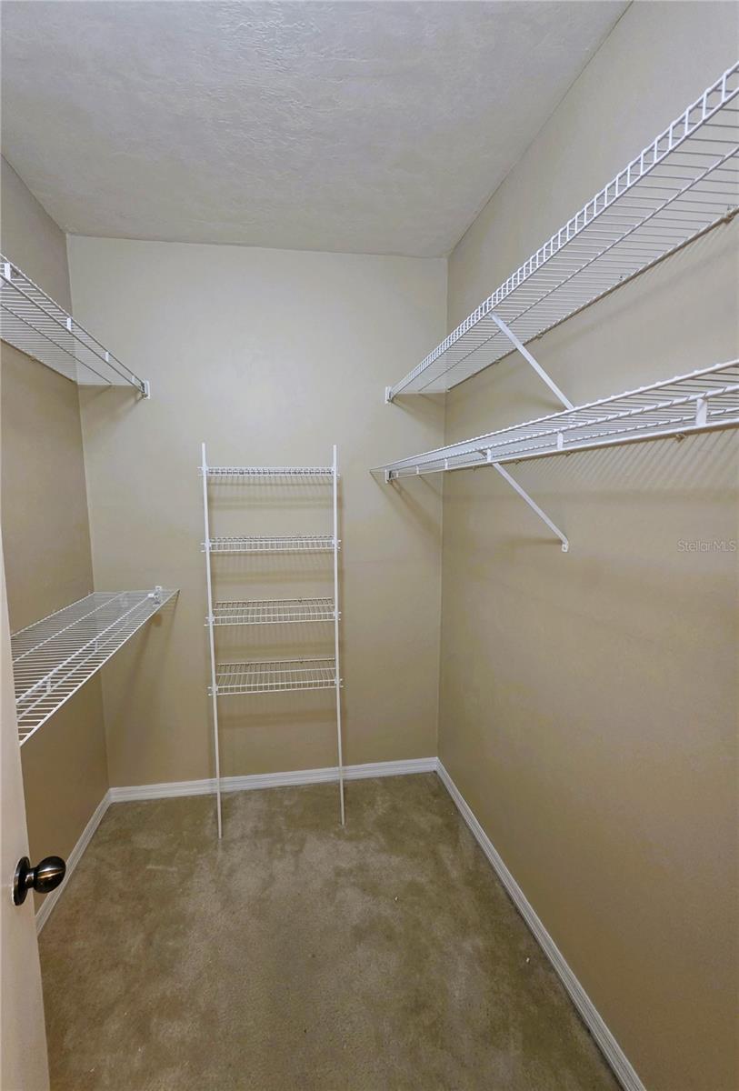 THE GABLES CONDO AT GAINE - Residential