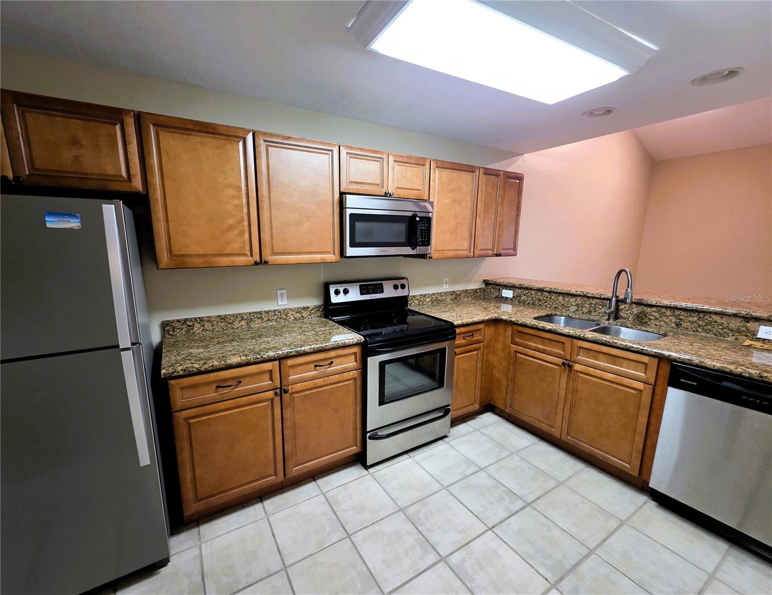 THE GABLES CONDO AT GAINE - Residential