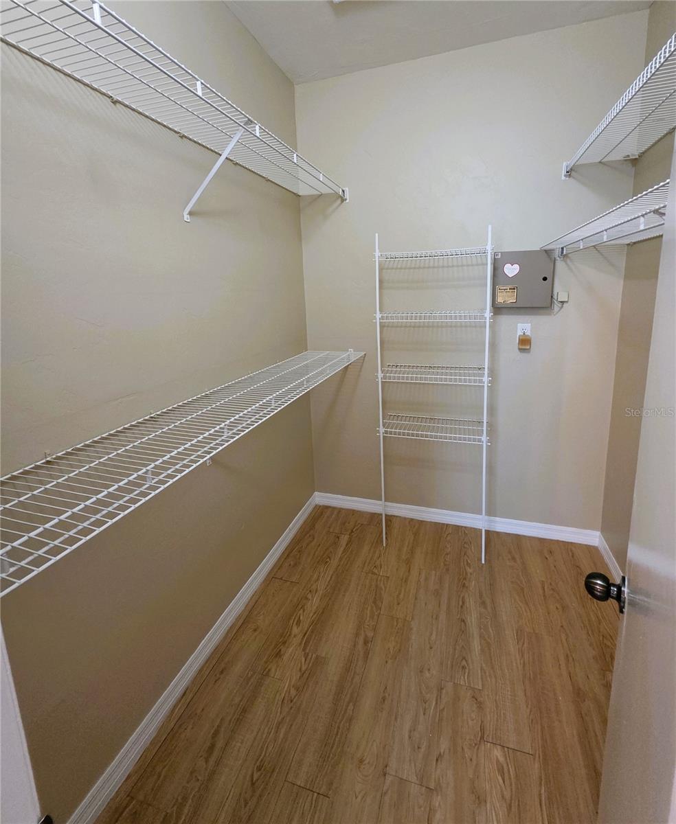 THE GABLES CONDO AT GAINE - Residential