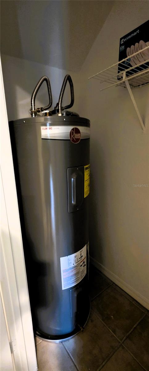 THE GABLES CONDO AT GAINE - Residential