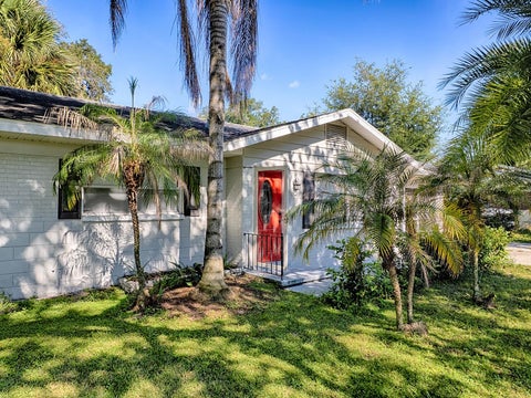Tiny photo for 1361 Peters Drive, Leesburg, FL 34748 (MLS # G5115166)