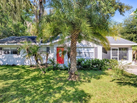 Tiny photo for 1361 Peters Drive, Leesburg, FL 34748 (MLS # G5115166)