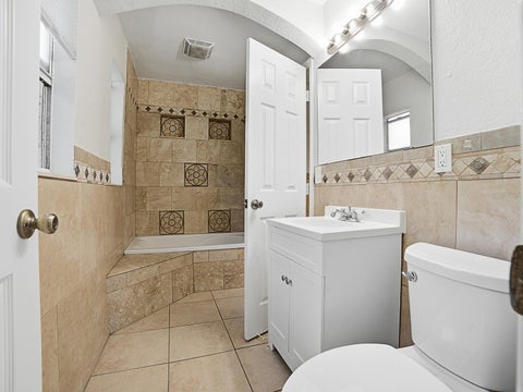 Tiny photo for 1361 Peters Drive, Leesburg, FL 34748 (MLS # G5115166)