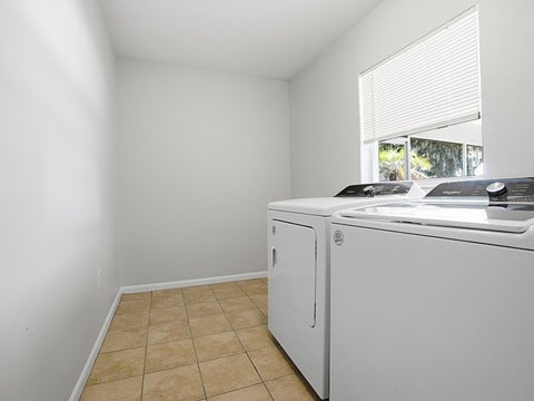 Tiny photo for 1361 Peters Drive, Leesburg, FL 34748 (MLS # G5115166)