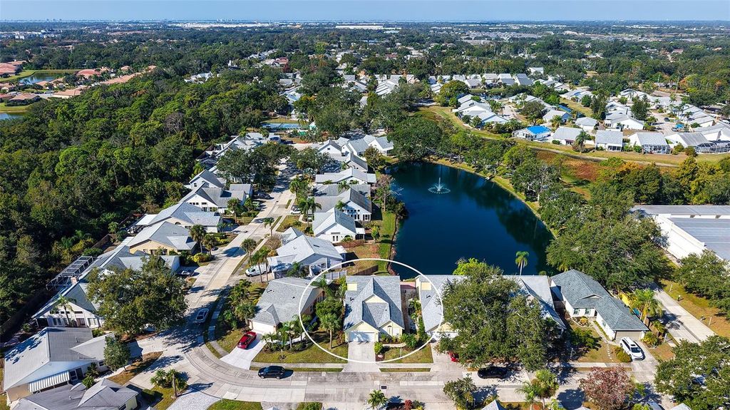 Photo of 7833 Ontario Street Circle, Sarasota, FL 34243 (MLS # A4673199)