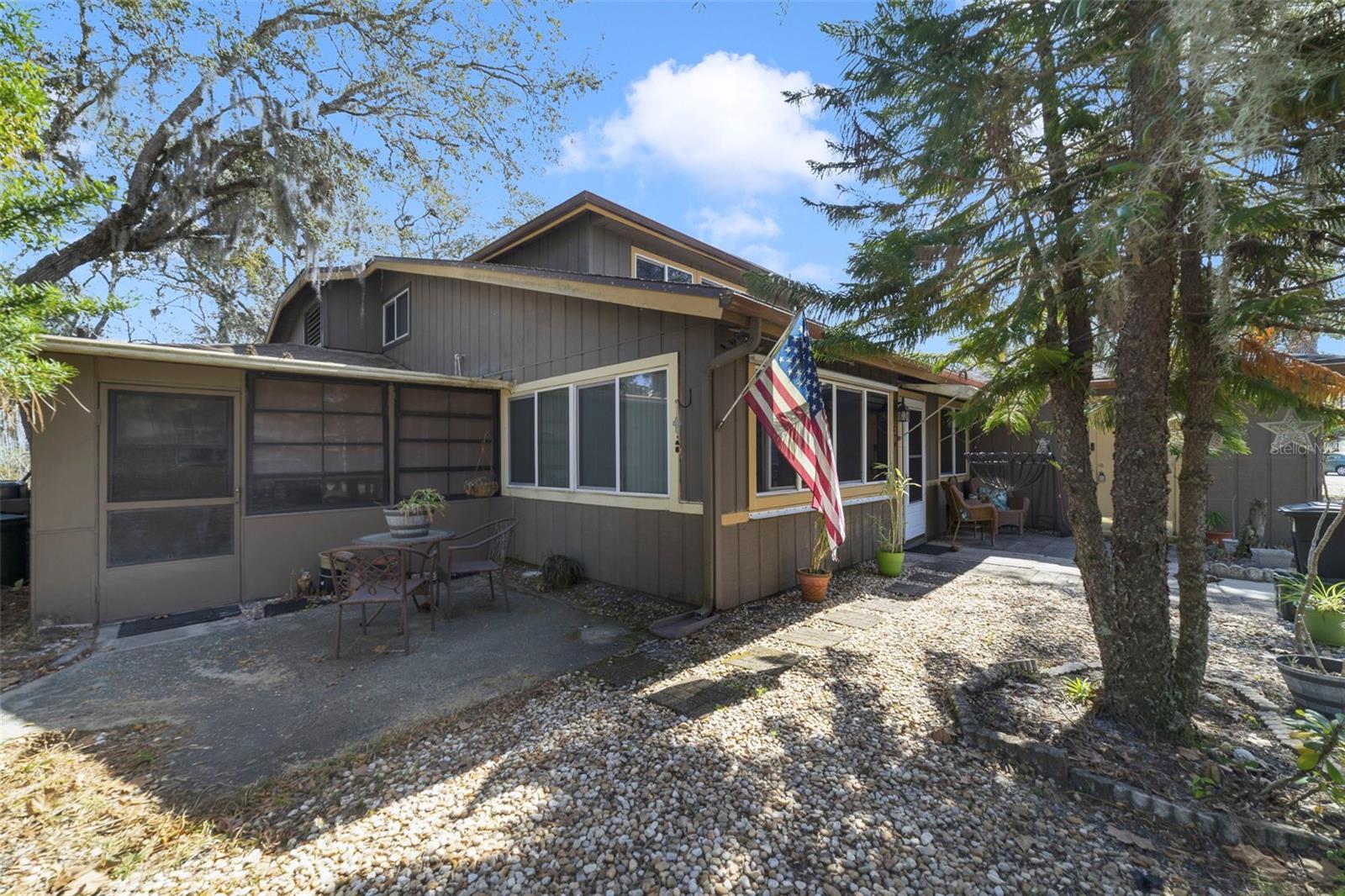 SUMMER TREES UNIT 01 - Residential