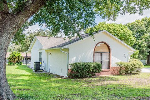 A home in MINNEOLA